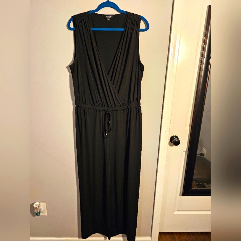 Black Sleeveless Jumper